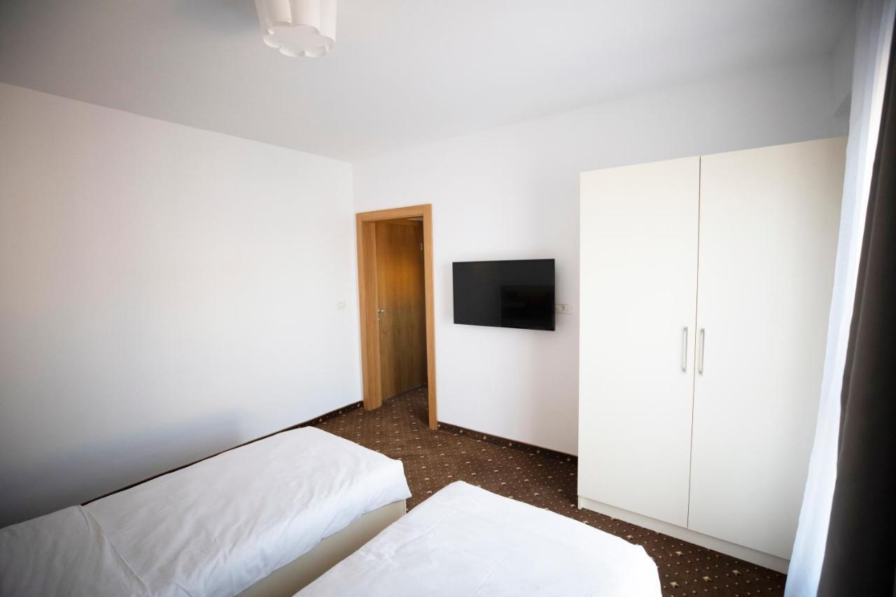 1Hotels 蒂米什瓦拉 外观 照片